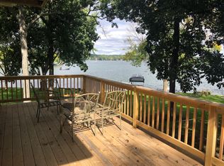 W296N2235 Walks Island Rd, Pewaukee, WI 53072