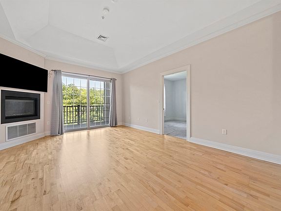 5th image of 59 Walpole St Unit 307