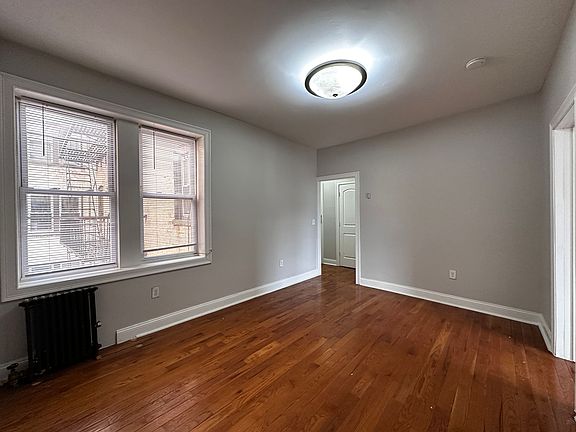 4th image of 130-134 Corbin Ave #305