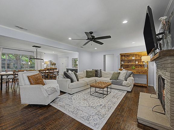 5th image of 6238 Crestmont Dr