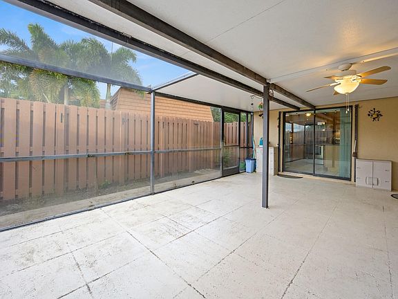 4th image of 2575 Garden Court #2575