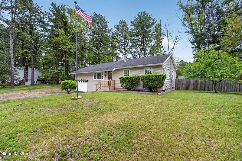 2nd image of 14 Fawn Drive