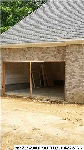 2nd image of 310 S Bedford Ln