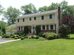 34 Pinesbridge Rd, Ossining, NY 10562