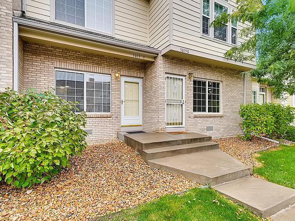 Exterior Front Entry