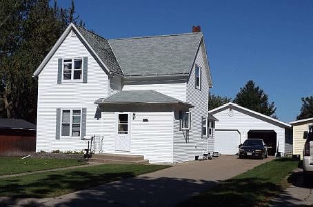 2nd image of 1135 Maple St