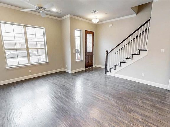 3rd image of 2920 Sheridan Dr