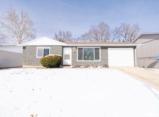 4049 W Hillmont Rd, Peoria, IL 61615