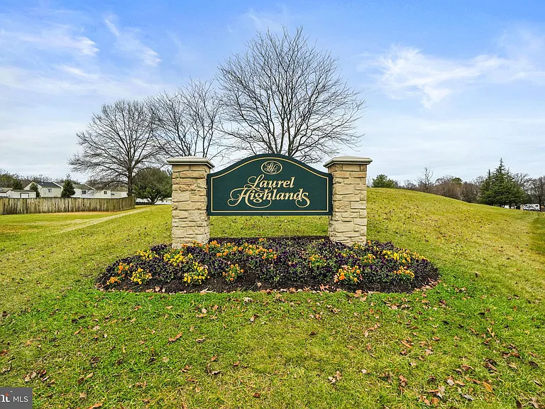 3525 Laurel View Ct — Photo 19