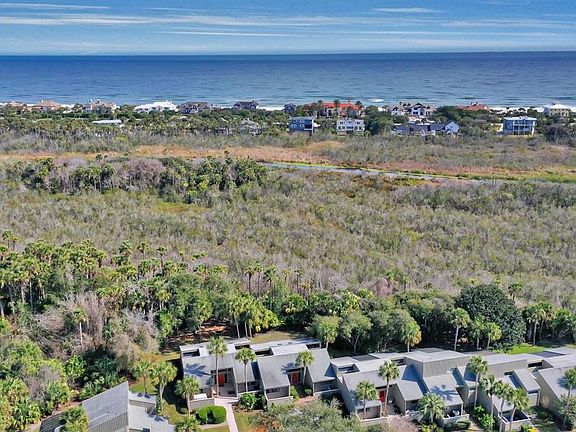 4th image of 10039 Sawgrass Dr E
