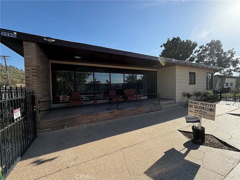 3590 Buchanan St — Photo 2