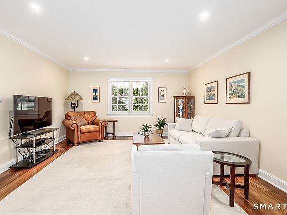 5th image of 123 Richmond Hill Road #18