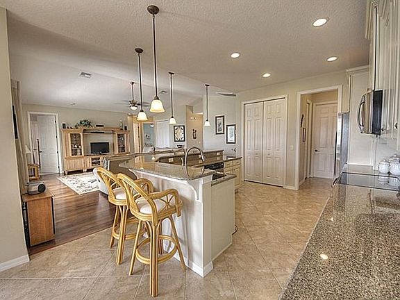 4th image of 5297 Green Dr