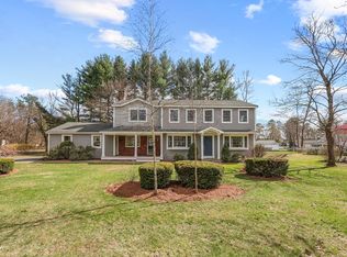 9 Metacomet Rd, Longmeadow, MA 01106