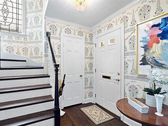 2nd image of 658 Hawbrook Ave