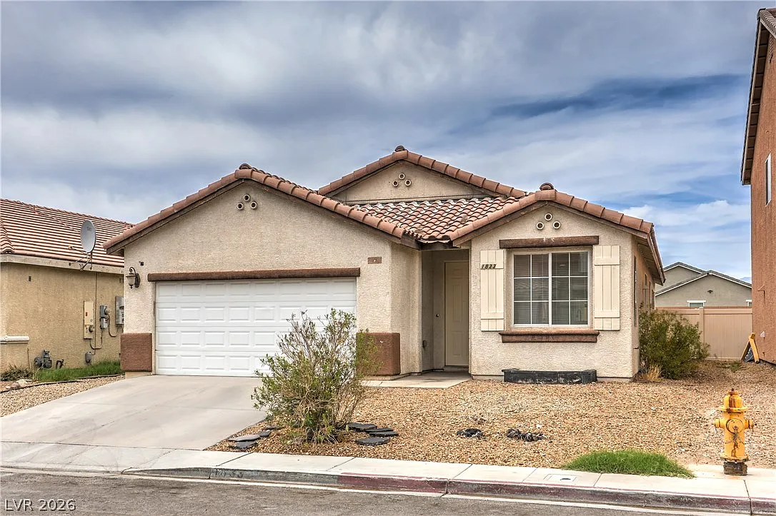 4 bed, 2.0 bath, 1648 sqft, $1,950 — Photo 3
