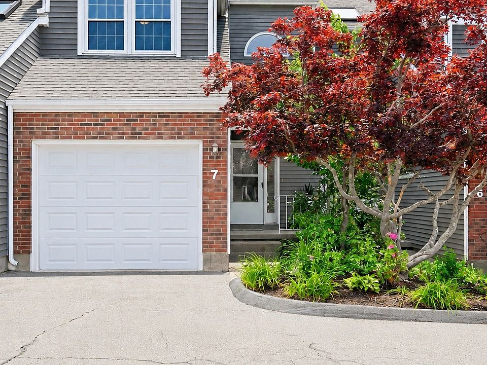 1st image of 1325 Farmington Avenue #7