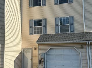53 Mall Rd, Etters, PA 17319