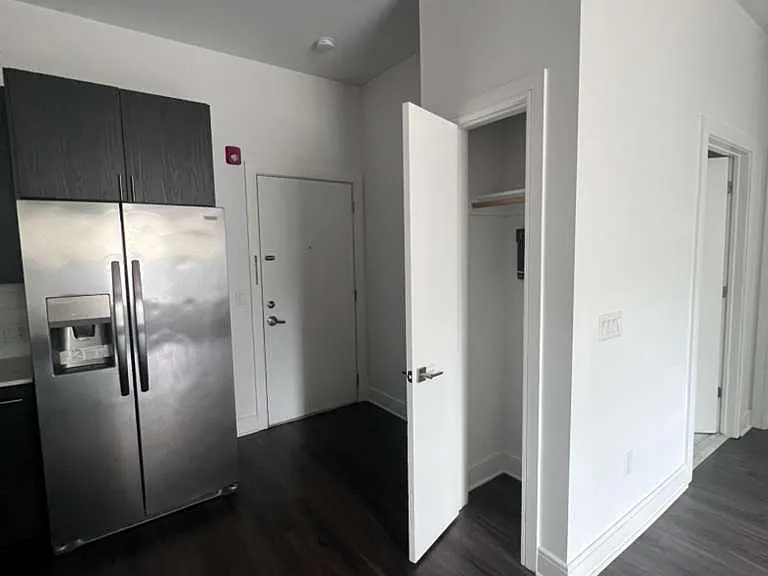 310 Madison Ave #202 — Photo 2