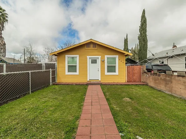 905 E 6th St, Madera, CA 93638