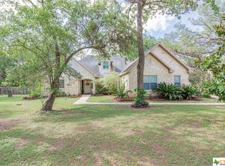75 Post Oak Xing, Inez, TX 77968