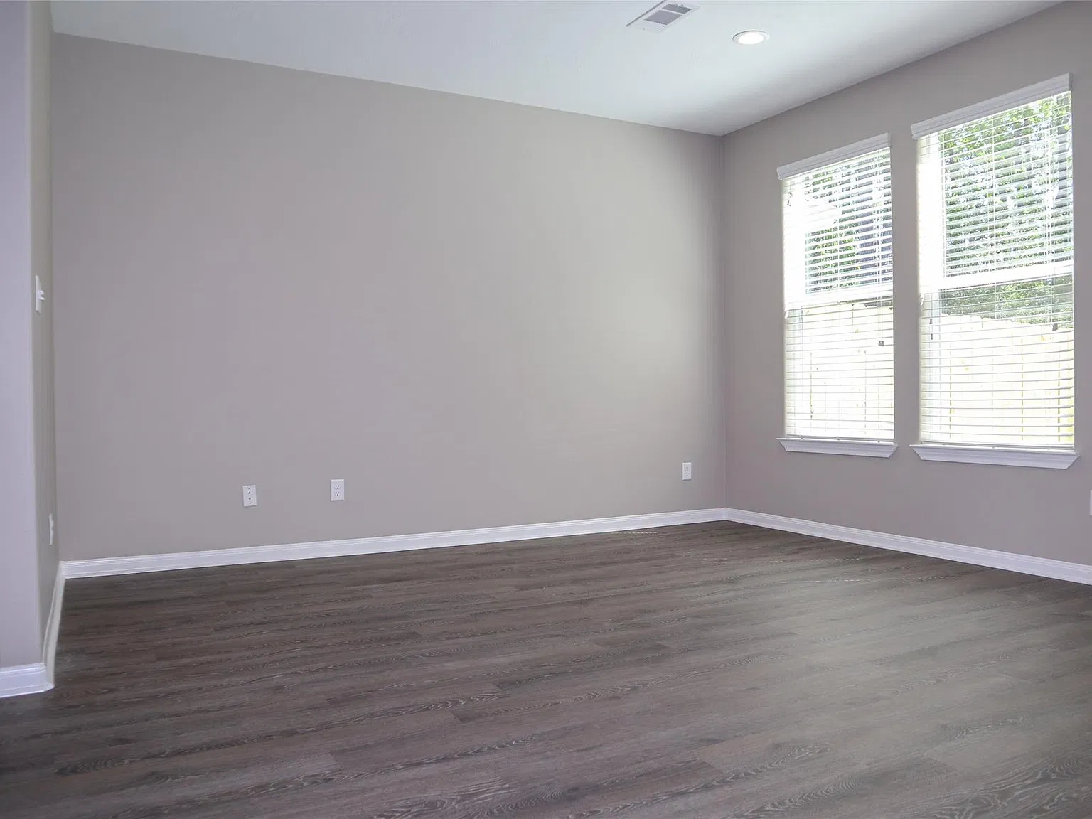 3 bed, 2.5 bath, 1488 sqft, $1,485 — Photo 4