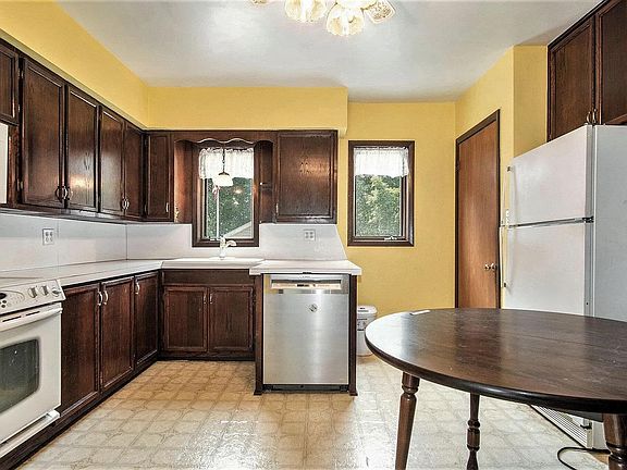 5th image of 1843 Franklin St