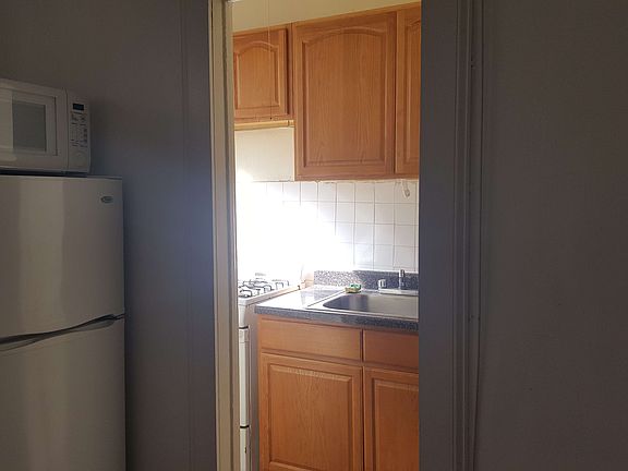 2nd image of 2110 Westbury Ct APT 3O