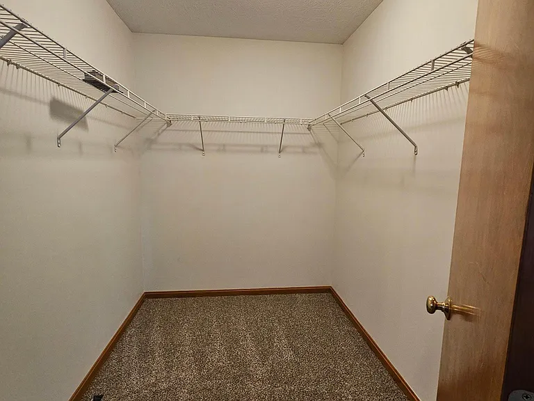 4476 Edgarton Dr — Photo 16
