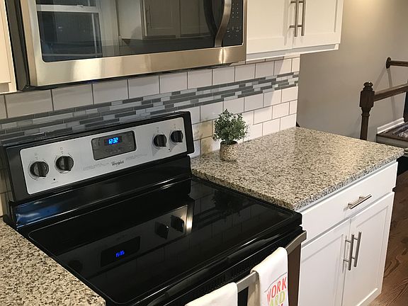 4th image of 8212 Ohio Ave