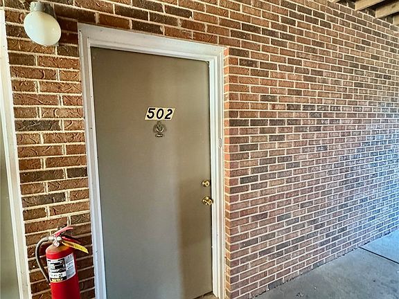 3rd image of 220 Elm St APT 334