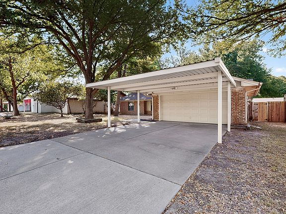 3rd image of 1020 Almond Dr