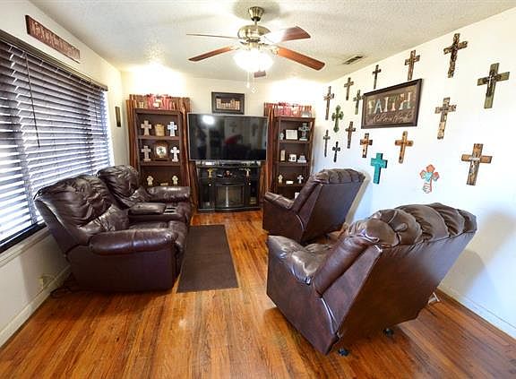 3rd image of 14238 Bear Cir