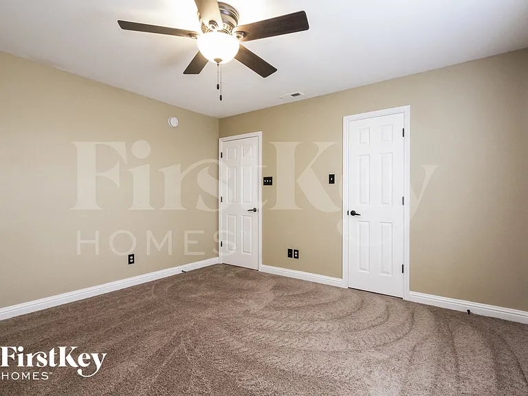 1441 Dowell St — Photo 9