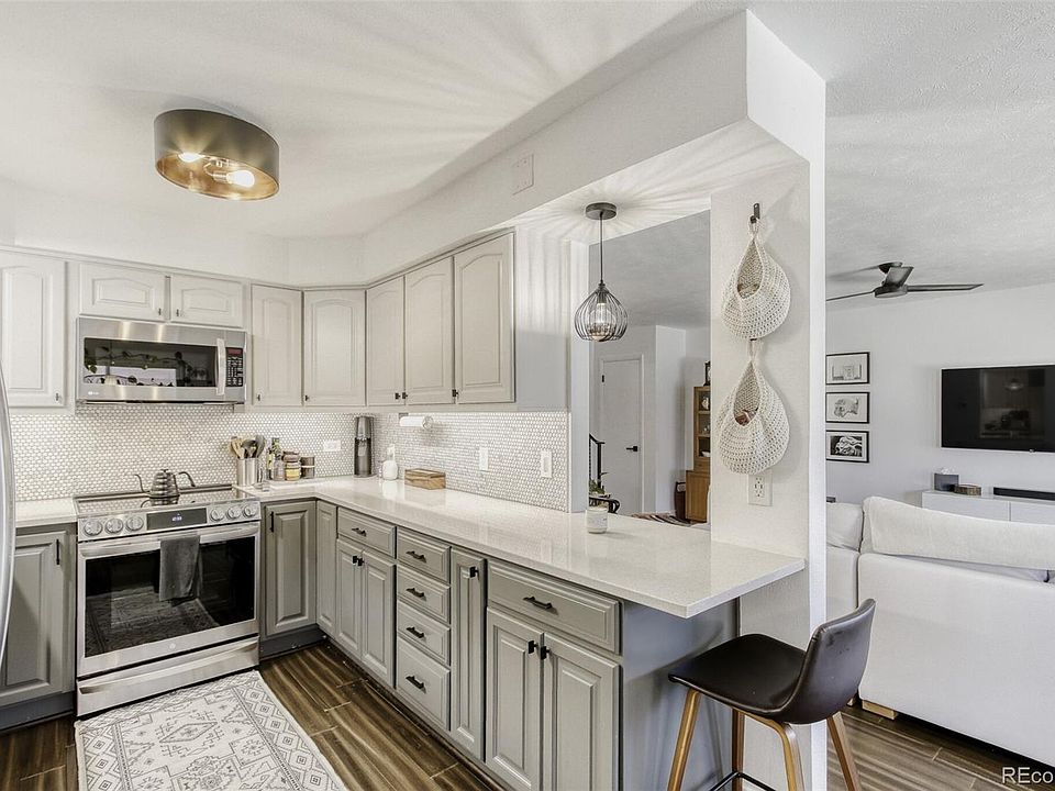 1st image of 12820 Willow Lane #12