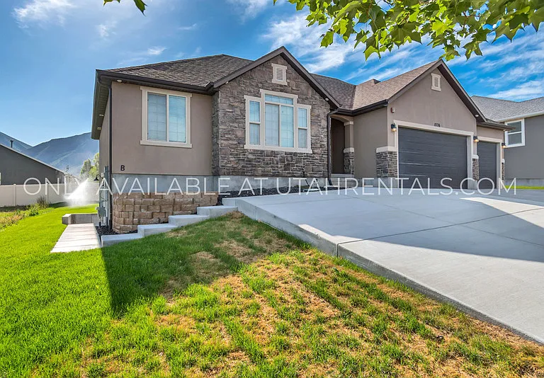 1076 Bear Hollow Ln #BASEMENT — Photo 17