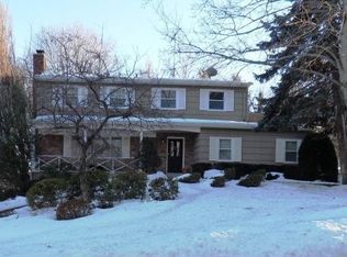 9 Dolphin Rd, New City, NY 10956