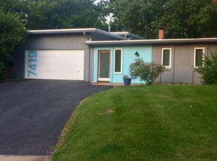 7419 Rosewood Cir, Prairie Village, KS 66208