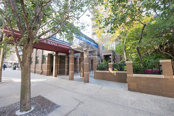 Rented by Peter Ashe | media 24