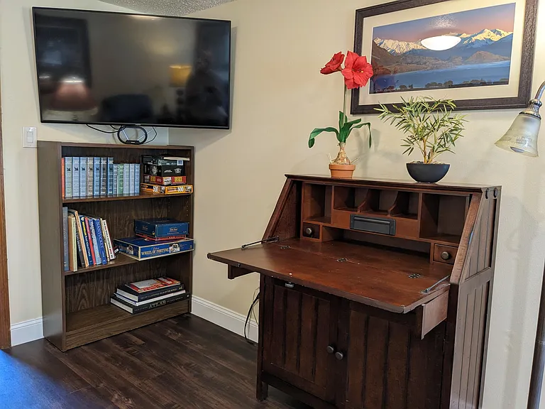 9001 Mahogany Row SE #B — Photo 3