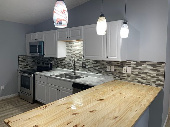 2nd image of 5050 Pappas Dr