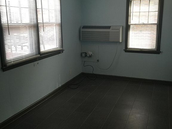4th image of 3490 Garfield St