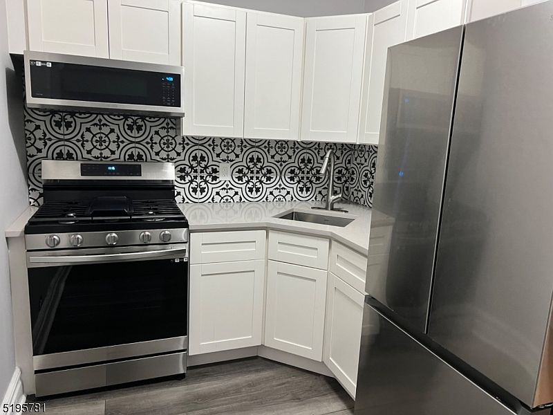 1st image of 48 Park Ave