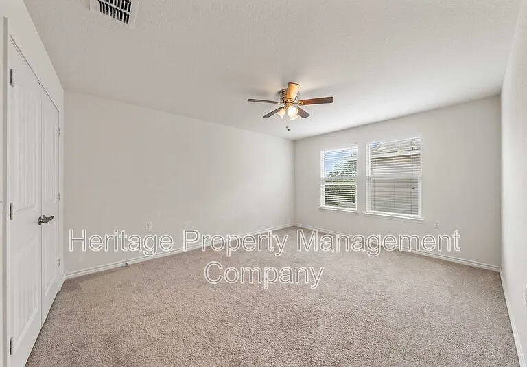 7347 Bluebonnet Bay — Photo 35