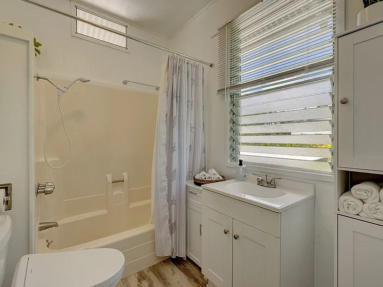 438A Wainaku Ave — Photo 1