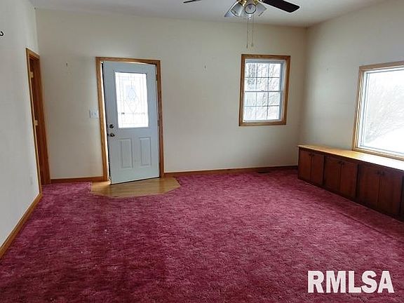 5th image of 928 245th Ave