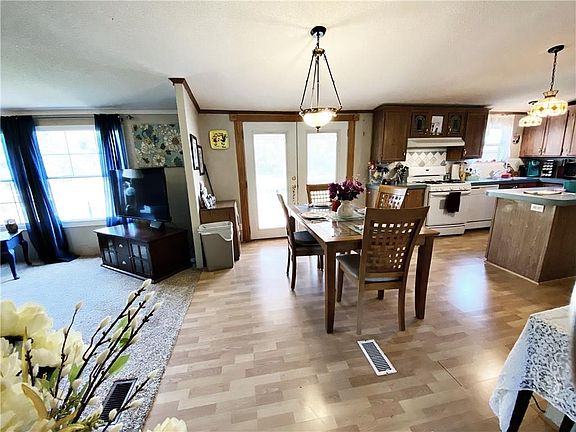 5th image of 15601 Carolyn Dr