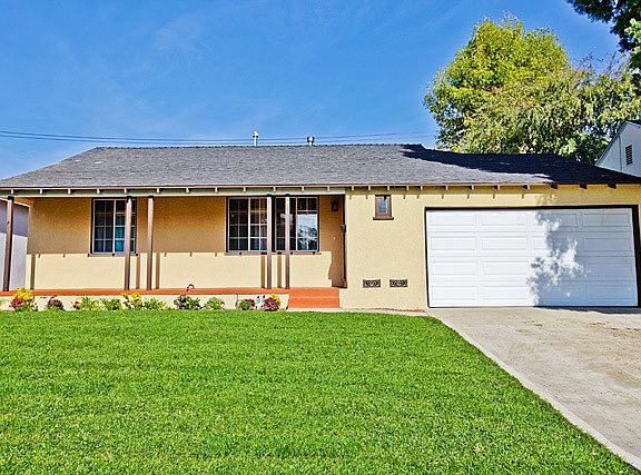 3rd image of 497 W Mariposa St