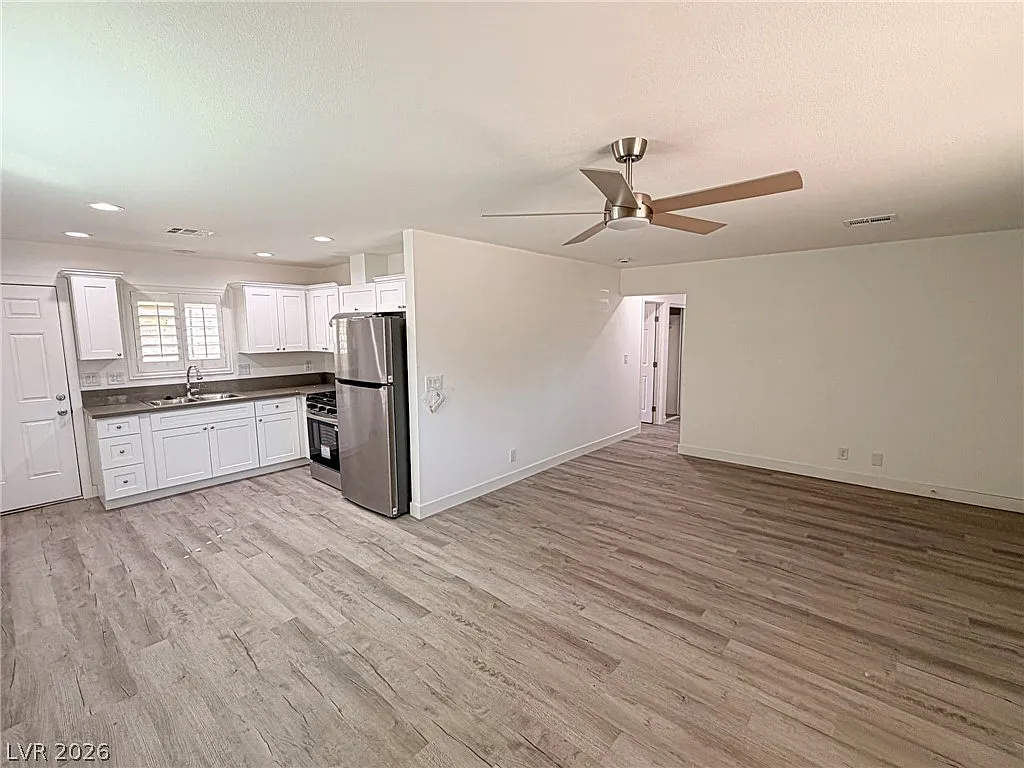 4 bed, 2.0 bath, 1152 sqft, $1,980 — Photo 4