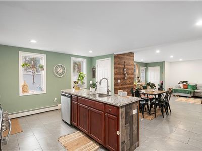 34 Main St, Scituate, RI, 02831